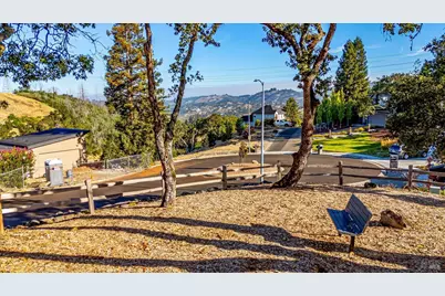 3731 Deauville Place, Santa Rosa, CA 95403 - Photo 23