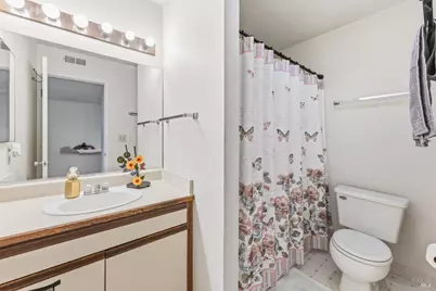 61 Anair Way, Oakland, CA 94605 - Photo 21