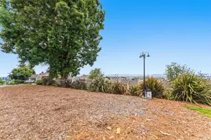 61 Anair Way, Oakland, CA 94605 - Photo 27