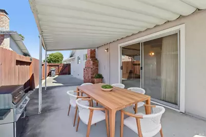 331 E Pacific Avenue, Fairfield, CA 94533 - Photo 11