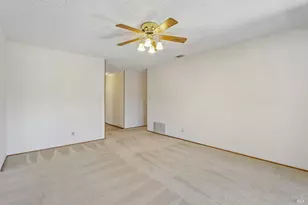 331 E Pacific Ave, Fairfield, CA 94533 - Photo 15