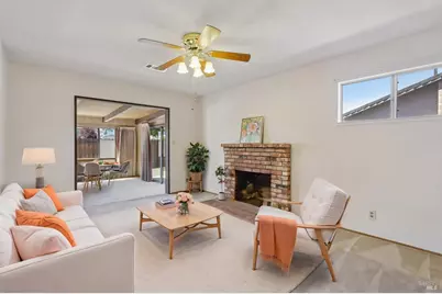 331 E Pacific Avenue, Fairfield, CA 94533 - Photo 3