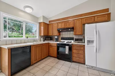 1435 Ivy Lane, Petaluma, CA 94954 - Photo 9