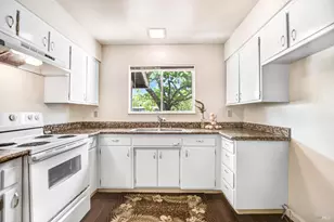 17326 Hillside Ave, Sonoma, CA 95476 - Photo 13