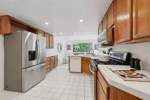 154 Ignacio Valley Cir, Novato, CA 94949 - Photo 11