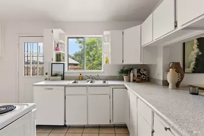 104 Wedgewood Court, Vallejo, CA 94591 - Photo 9