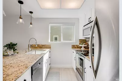 25084 Vista Greens Court, Hayward, CA 94541 - Photo 9