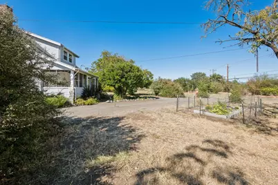 19390 Orange Avenue, Sonoma, CA 95476 - Photo 13