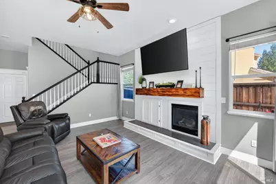 612 Pacific Grove Court, Vacaville, CA 95688 - Photo 15