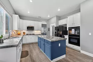 612 Pacific Grove Ct, Vacaville, CA 95688 - Photo 7