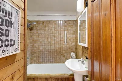 445 E H Street, Benicia, CA 94510 - Photo 21