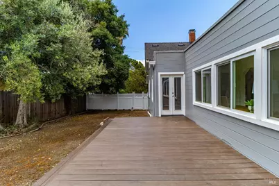 445 E H Street, Benicia, CA 94510 - Photo 35