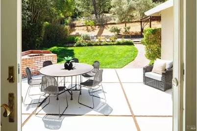 613 Rowland Boulevard, Novato, CA 94947 - Photo 25