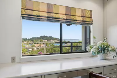 81 Peacock Drive, San Rafael, CA 94901 - Photo 23