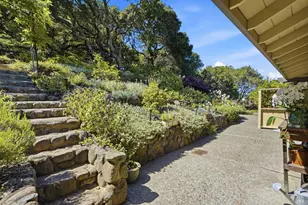 81 Peacock Dr, San Rafael, CA 94901 - Photo 41