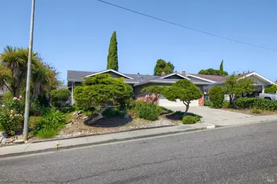 2275 Cambridge Drive, Fairfield, CA 94533 - Photo 1