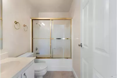 2177 Vista Del Rancho Street, Fairfield, CA 94534 - Photo 13