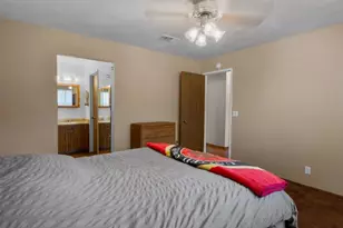 655 W Creekside Cir, Dixon, CA 95620 - Photo 19