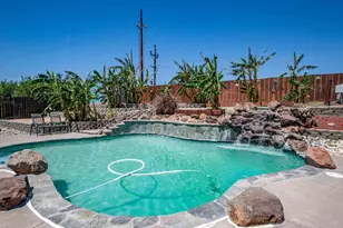 655 W Creekside Cir, Dixon, CA 95620 - Photo 37