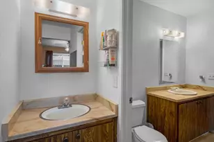 655 W Creekside Cir, Dixon, CA 95620 - Photo 21