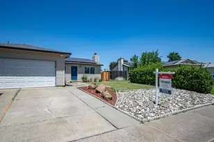 655 W Creekside Cir, Dixon, CA 95620 - Photo 3
