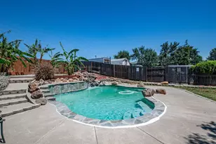655 W Creekside Cir, Dixon, CA 95620 - Photo 35