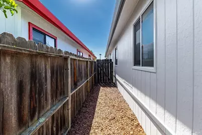 1821 Strasbourg Lane, Antioch, CA 94509 - Photo 49