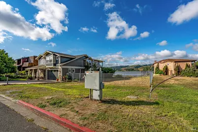 708 W I Street, Benicia, CA 94510 - Photo 5