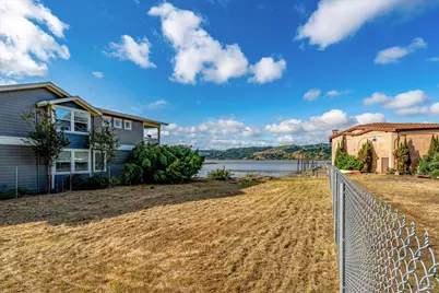 708 W I Street, Benicia, CA 94510 - Photo 9