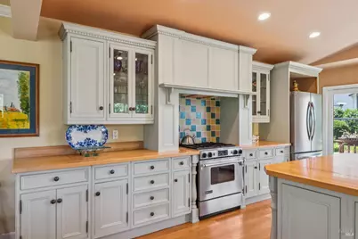 425 Oak Point Place, Santa Rosa, CA 95409 - Photo 5