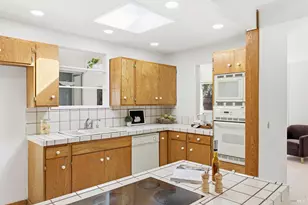 695 Sunset Pkwy, Novato, CA 94947 - Photo 15