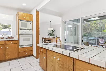 695 Sunset Parkway, Novato, CA 94947 - Photo 17
