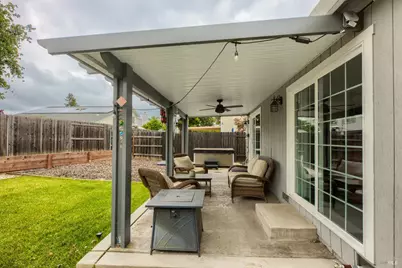 319 Brookdale Drive, Vacaville, CA 95687 - Photo 43