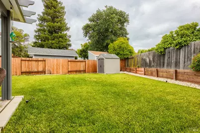 319 Brookdale Drive, Vacaville, CA 95687 - Photo 39