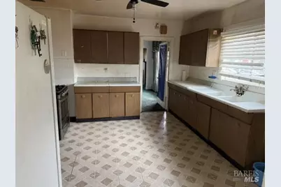 2050 102nd Avenue, Oakland, CA 94603 - Photo 11