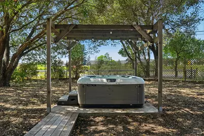 1081 Las Amigas Road, Napa, CA 94559 - Photo 31