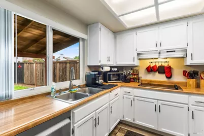 633 Hamilton Drive, Vacaville, CA 95687 - Photo 11