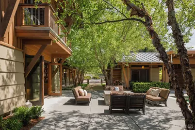 437 W Dry Creek Road, Healdsburg, CA 95448 - Photo 11