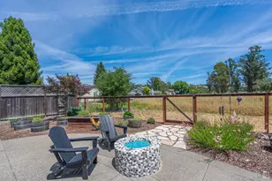 592 Peppertree Dr, Windsor, CA 95492 - Photo 39