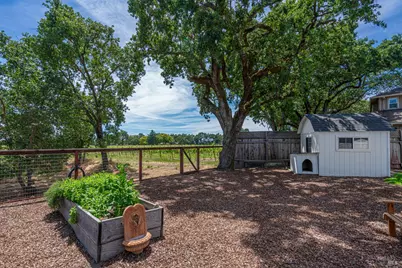 592 Peppertree Drive, Windsor, CA 95492 - Photo 47