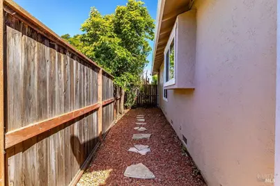 731 Newport Way, Vallejo, CA 94589 - Photo 53
