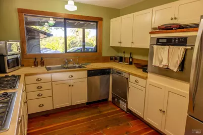 13414 Chalk Hill Road, Healdsburg, CA 95448 - Photo 21