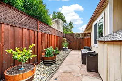 2241 Pimlico Way, Santa Rosa, CA 95401 - Photo 35