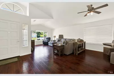 718 Fox Hollow Way, Vacaville, CA 95687 - Photo 13