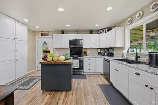 20257 Indian Rock Rd, Hidden Valley Lake, CA 95467 - Photo 3