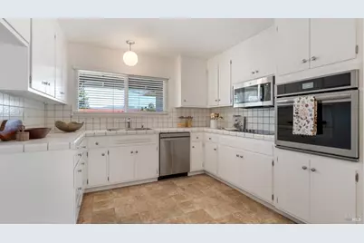 532 Tamarack Drive, San Rafael, CA 94903 - Photo 3