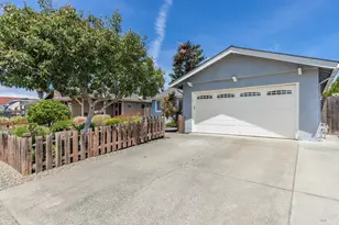 905 St Francis Dr, Petaluma, CA 94954 - Photo 35