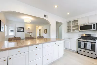 905 Saint Francis Drive, Petaluma, CA 94954 - Photo 9