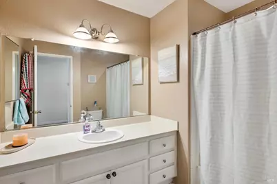 154 Hawk Court, Vacaville, CA 95687 - Photo 11