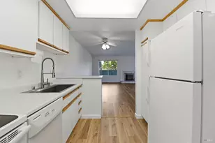 12 Lakeview Ct, Novato, CA 94947 - Photo 9